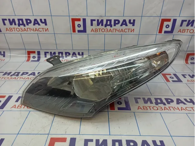Фара левая Renault Megane 3 260608405R. Сломано крепление.