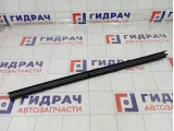 Уплотнитель стекла переднего правого Renault Megane 803300029R