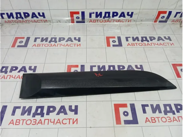 Накладка двери задней правой Renault Megane 828764390R