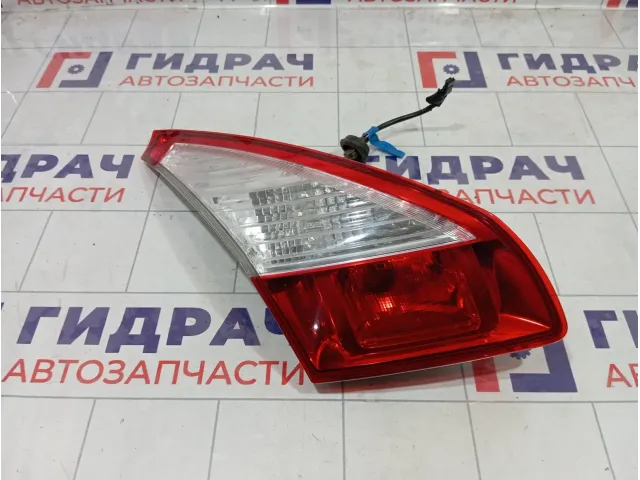 Фонарь задний внутренний левый Renault Megane 265550039R