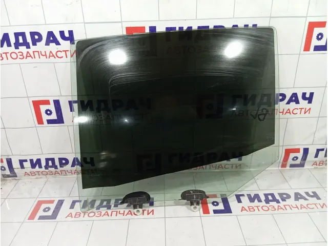 Стекло двери задней левой Renault Megane 823010030R