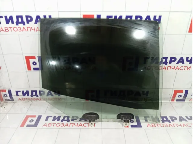 Стекло двери задней правой Renault Megane 823000028R