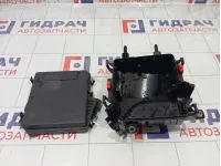 Корпус блока предохранителей Renault Megane 284B10002R