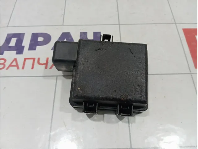 Крышка блока предохранителей Renault Megane 243820003R