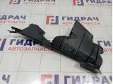 Дефлектор радиатора правый Renault Megane 214940018R