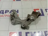 Кронштейн генератора Renault Megane 117102301R