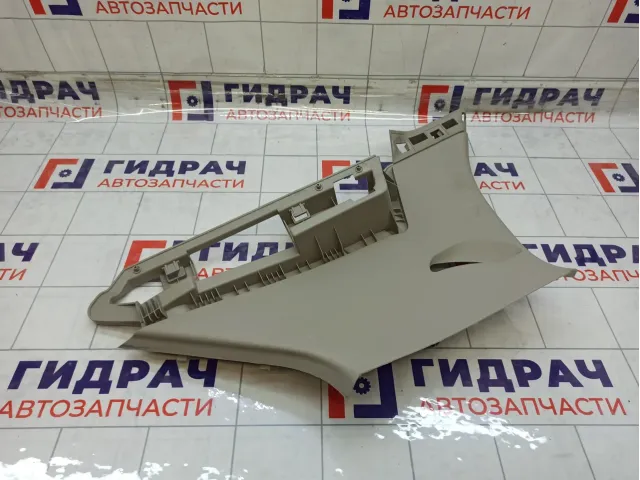 Обшивка стойки задней правой верхняя Renault Megane 769340006R