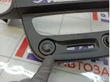 Рамка магнитолы Renault Megane 682605131R