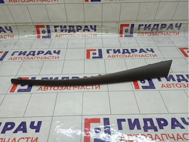 Накладка торпедо правая Renault Megane 684127693R