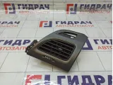 Дефлектор воздушный правый Renault Megane 687606450R