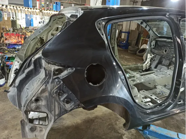 Крыло заднее правое Renault Megane
