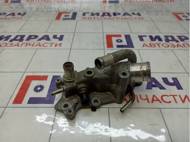 Фланец системы охлаждения Renault Megane 110607018R