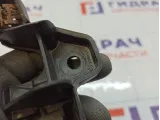 Направляющая бампера переднего левая Renault Megane 620940001R