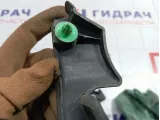 Накладка решетки стеклоочистителя левая Renault Megane 2 8200100590