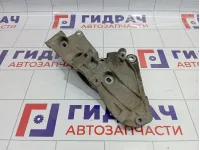 Кронштейн генератора Renault Megane 2 8200327134