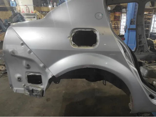 Крыло заднее правое Renault Megane 2