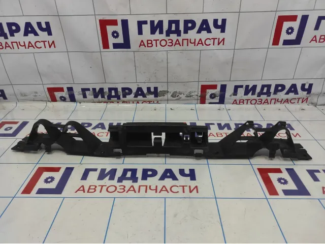 Кронштейн заднего бампера центральный Renault Megane 2 8200146040