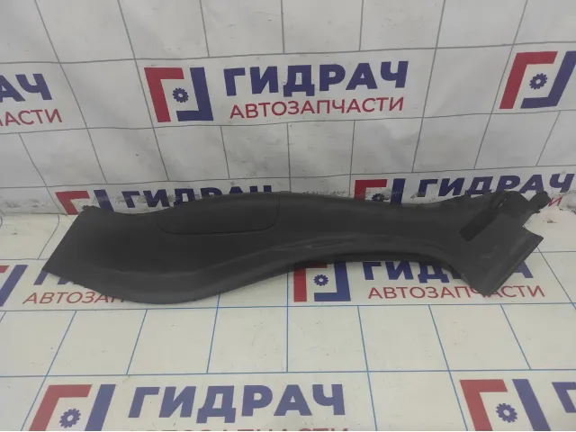 Обшивка стойки задней левой нижняя Renault Megane 2 8200114428