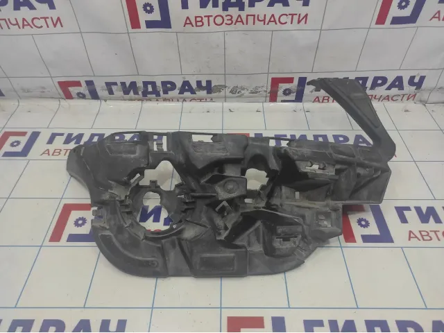 Кронштейн бампера передний правый Renault Megane 2 8200520781