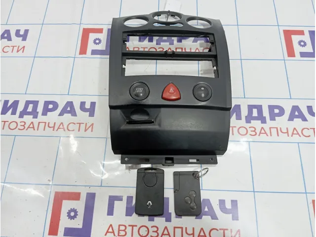 Накладка декоративная на торпедо центральная Renault Megane 2 8200491106
