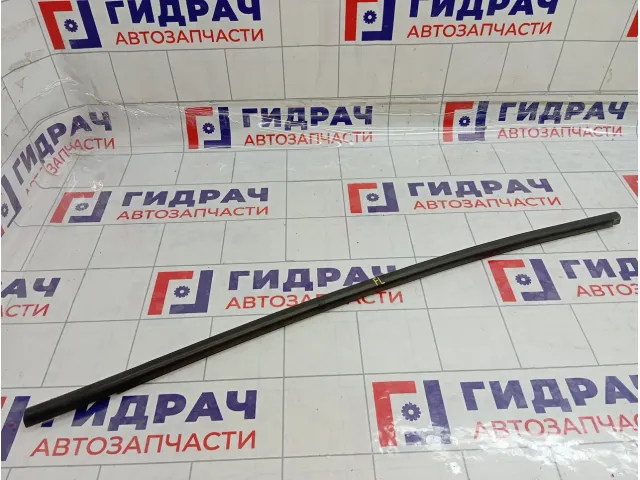 Накладка стекла переднего левого Renault Megane 3 808210179R