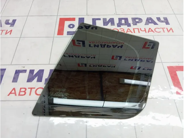 Стекло двери задней левой (форточка) Renault Megane 3 822210016R