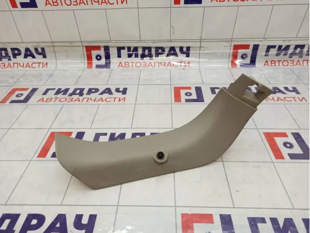 Обшивка двери багажника левая Renault Megane 3 909030005R
