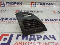 Дефлектор воздушный левый Renault Megane 3 687610710R