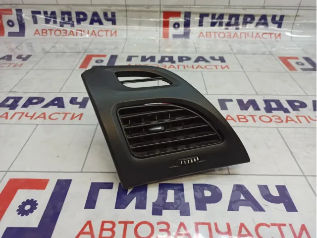 Дефлектор воздушный левый Renault Megane 3 687610710R