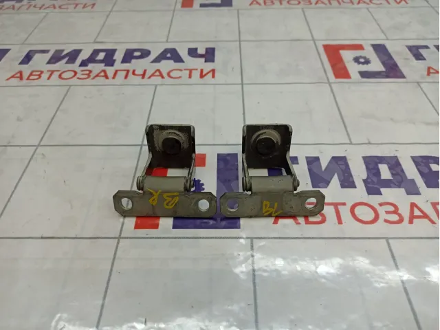 Петли двери багажника Renault Megane 3