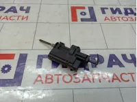Активатор замка крышки бензобака Renault Megane 3 8200305732