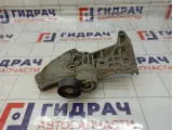 Кронштейн генератора Renault Megane 3 8200669494