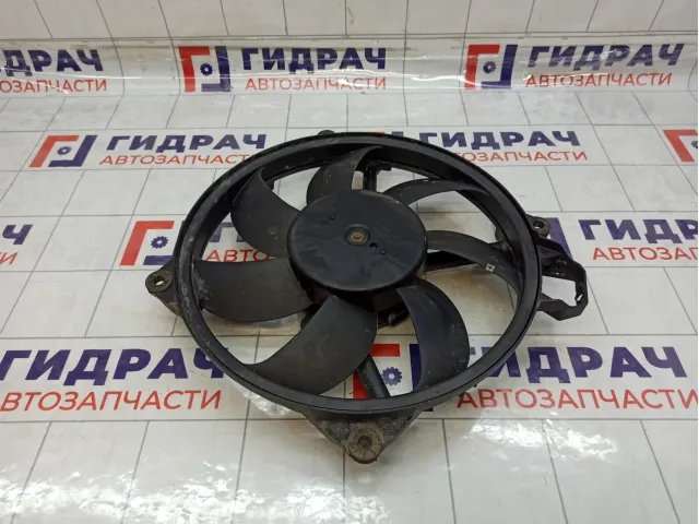 Вентилятор радиатора Renault Megane 3 214819037R