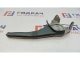 Рычаг стояночного тормоза Renault Sandero 360108002R. Потертость.