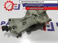 Кронштейн генератора Renault Sandero 8200849813.
