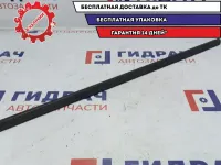 Накладка стекла переднего правого Renault Sandero 6001548978.