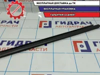 Накладка стекла заднего правого Renault Sandero 8200950226.