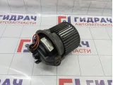 Моторчик отопителя Renault Sandero Stepway (5S) 272100975R