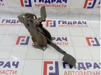 Педаль тормоза Renault Sandero Stepway (5S) 465013221R