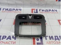Рамка магнитолы Renault Sandero Stepway (5S) 682609827R