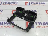Рамка магнитолы Renault Sandero Stepway (5S) 682609827R