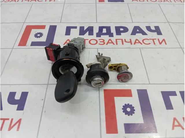 Замок зажигания Renault Sandero Stepway (5S) 487004401R