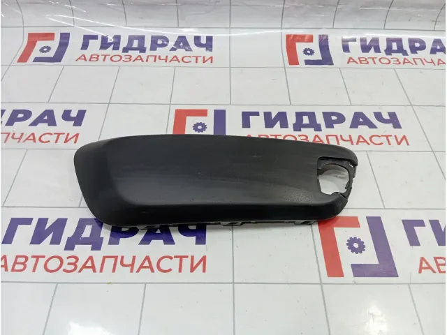 Накладка переднего бампера правая Renault Sandero Stepway (5S) 620757336R