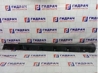 Накладка порога наружная правая Renault Sandero Stepway (5S) 764266165R