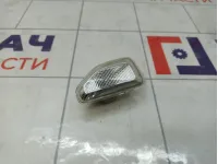 Повторитель на крыло правый Renault Sandero 261601801R