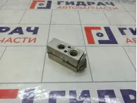 Клапан кондиционера Renault Sandero 922700505R