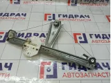 Стеклоподъемник механический Renault Sandero 827217198R