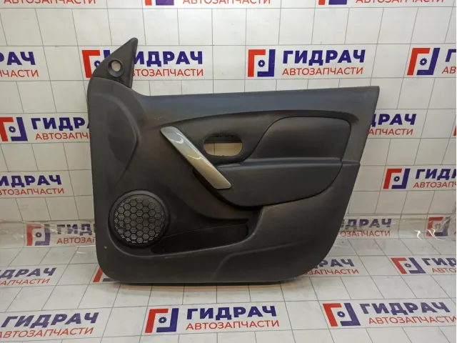 Обшивка двери передней правой Renault Sandero 809001863R
