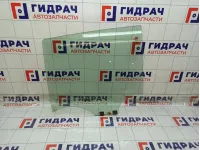 Стекло двери Renault Sandero 823015497R