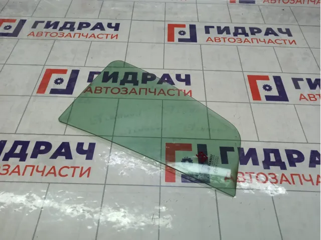 Стекло двери Renault Sandero 822638549R